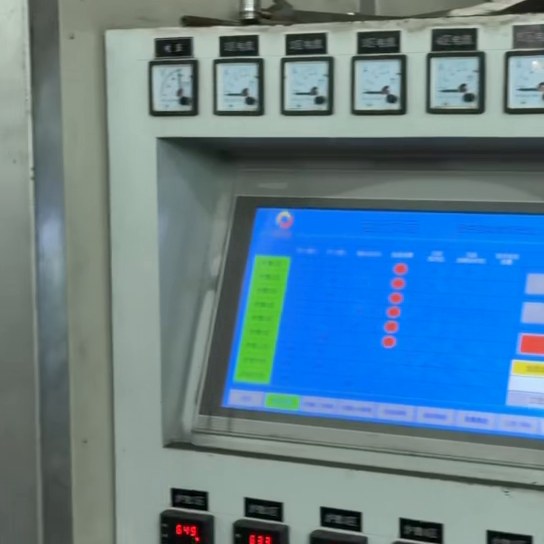 Bảng điều khiển hiển thị thông số kiểm tra